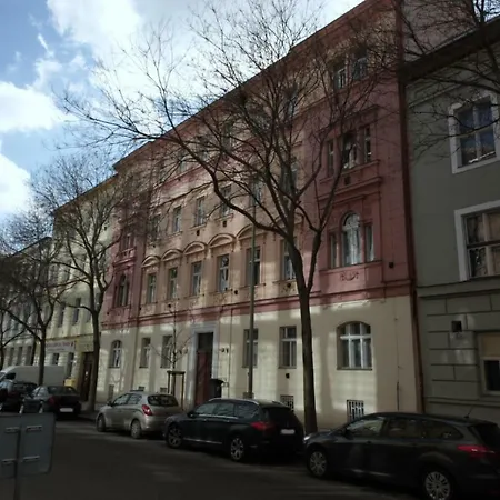 Karlín - Pernerova 18 *