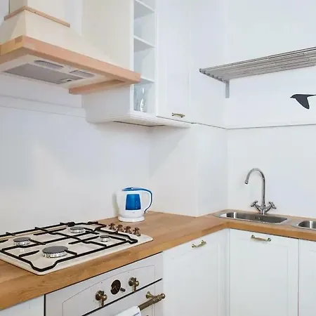 Adela Center Apartment *