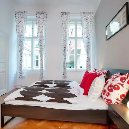 Adela Center Apartment *