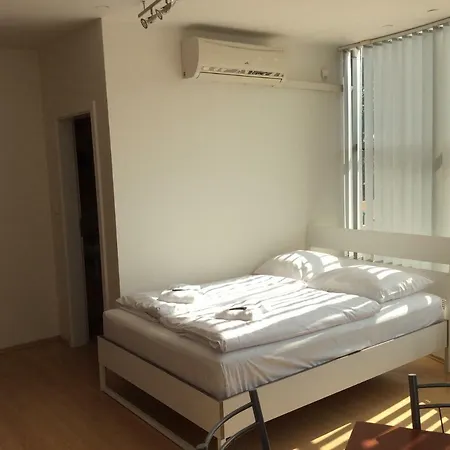Flying House Guest house Prague