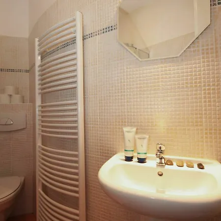 V Lesíčku Apartamento *