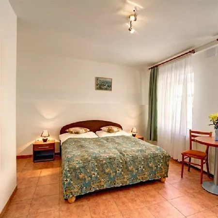 House Zizkov 3* Прага