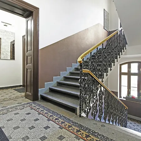 Milada Aparthotel 4*