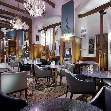 Paris Hotell
