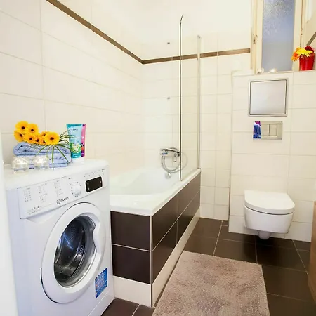 Lovely In Center Apartment Prague