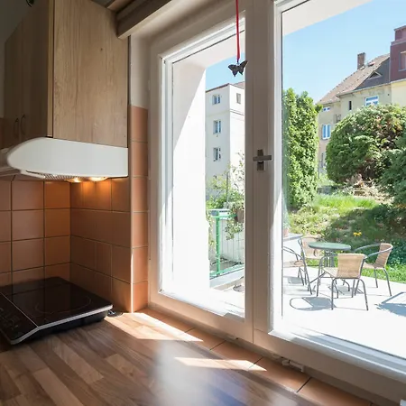 2 Bedroom Close To Castle Apartment