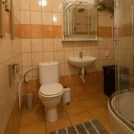 2 Bedroom Close To Castle * Prague