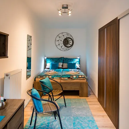 Apartment 2 Bedroom Close To Castle *