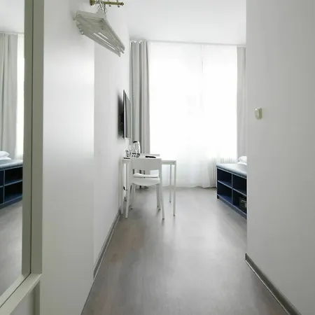 Alveo 4* Prague