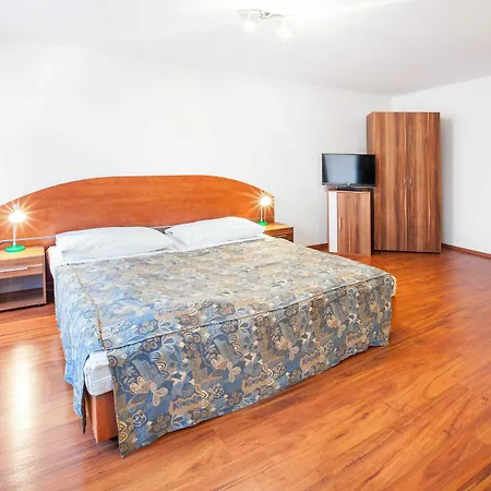 House Zizkov 3* Прага