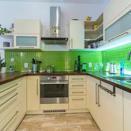Cosy Modern In Vinohrady By Easybnb