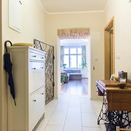 Apartment Cosy Modern In Vinohrady By Easybnb