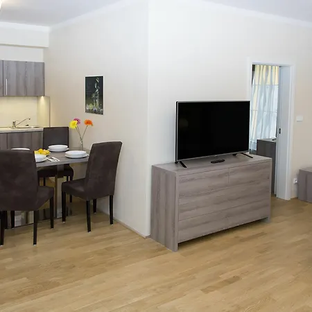 Aparthotel Limes
