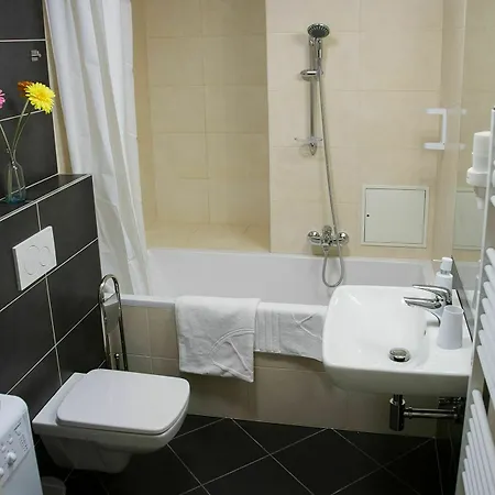 Aparthotel Limes