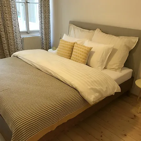 Royal View Apartmán *