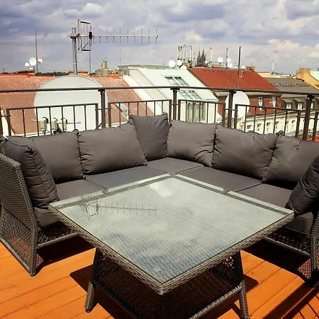 Jungmann 4* Praga