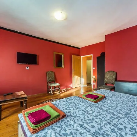 Nostalgia Apartment