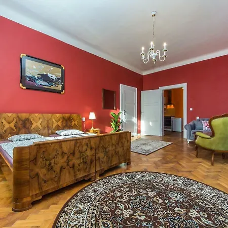 Nostalgia Apartment