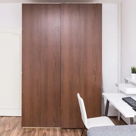 Family House With Parking Praag