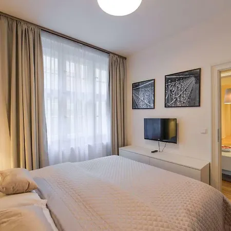 Wishlist Residences - Karlin Free Parking Прага