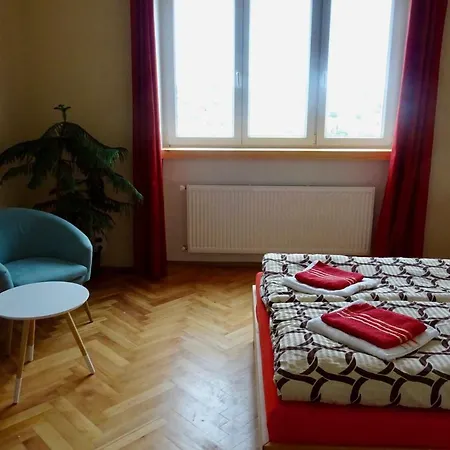 Light Cozy Flat Large Terrace Near Castle Apartment *
