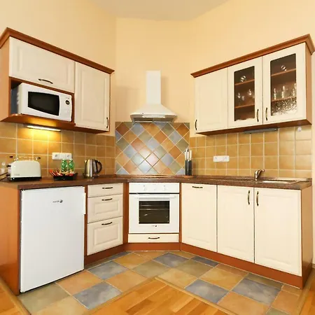 Vinohrady Moravska Apartment *