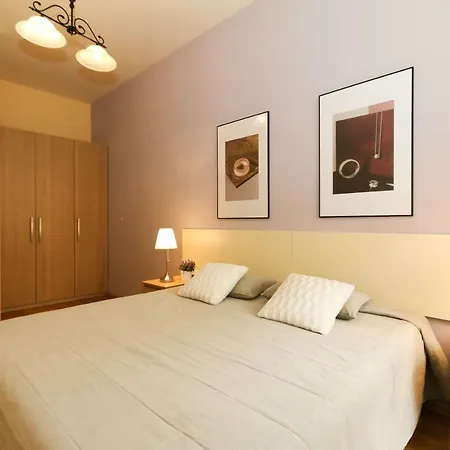 Vinohrady Moravska Apartment *