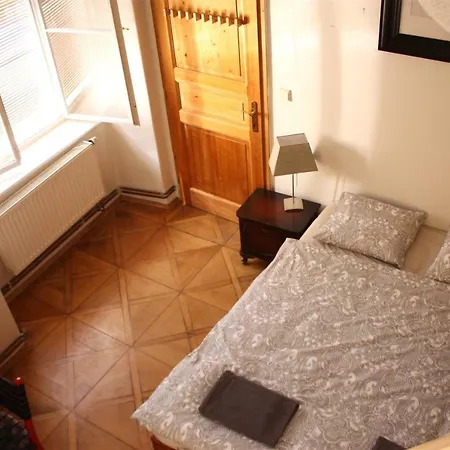 Spacious Charles Bridge Apt In The Heart Of * Prague