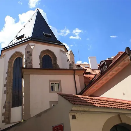 Spacious Charles Bridge Apt In The Heart Of * Prague