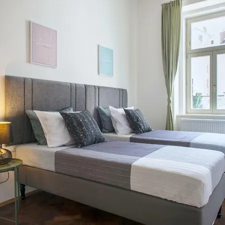 Kent Ridge Loft