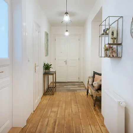 Kent Ridge Loft Apartment Prague