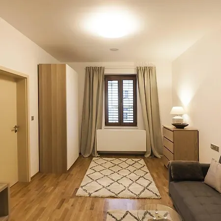 Expat House Praga