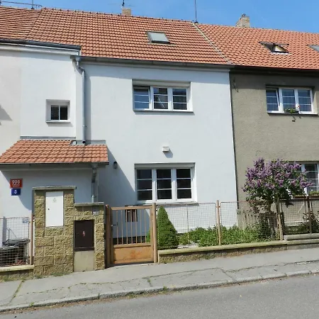 Apartment Duplex With Garden Prague