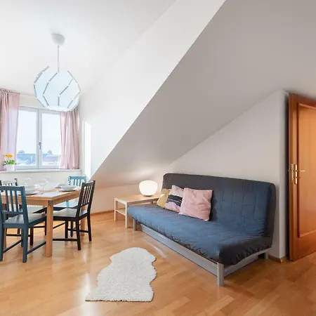 Nest Apartment