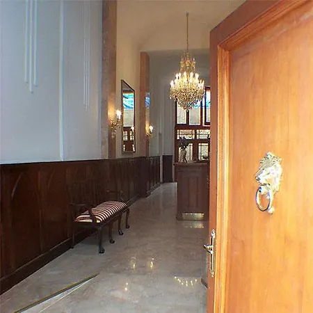 Hotel King Charles Boutique