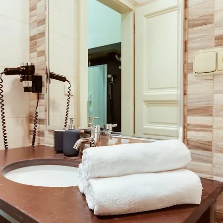 Apartment Halkova 5