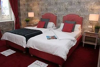 Hotel Floor 4*