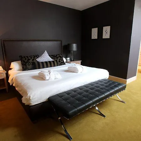 Floor 4* Praga