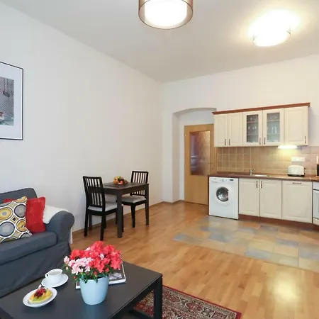 Vinohrady Moravska Apartment