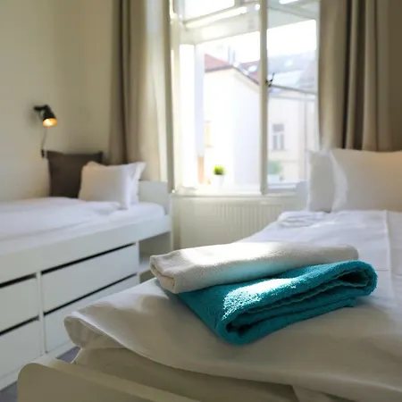 Apartments In Mala Strana - 10 Minutes From Charles Bridge *