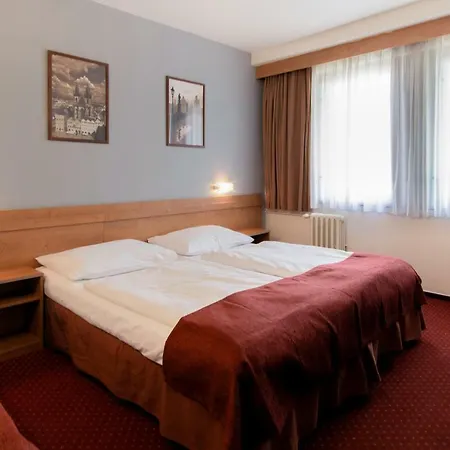 Hotel Globus 3*