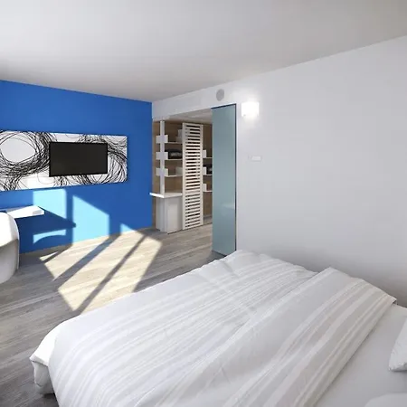 Comfort Hotel 4*