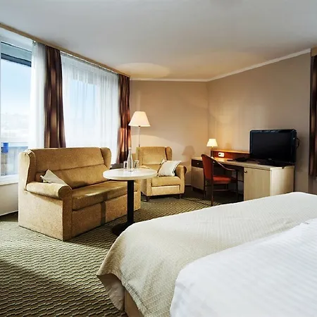 Szálloda Orea Pyramida 4*