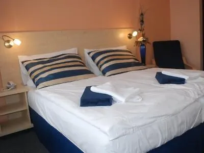 Uno 4* Prague
