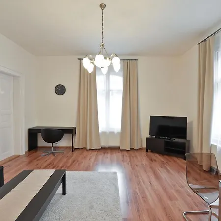 Exclusive On Zborovska Apartment *