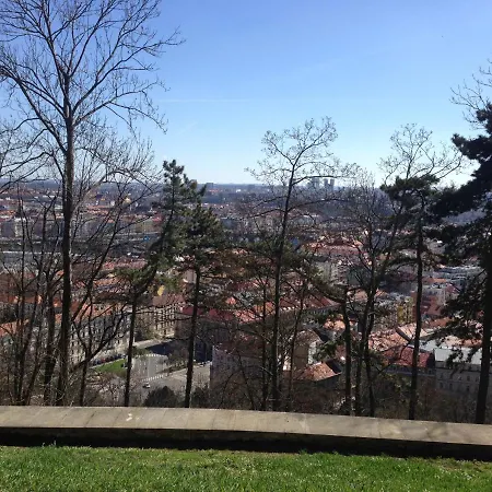 Apartment Exclusive On Zborovska Prague