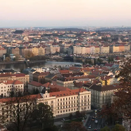 Apartment Exclusive On Zborovska *