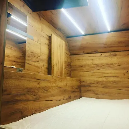 Hostel 1st Capsule Old Town *