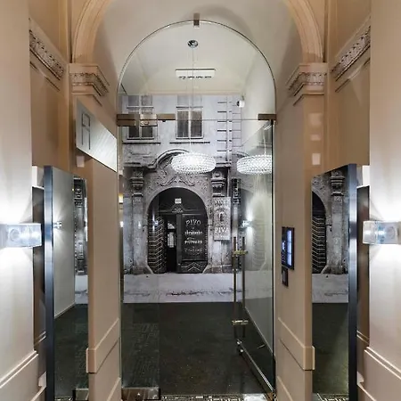 New Luxury Apt With Ac&parking In The Center Of Apartman