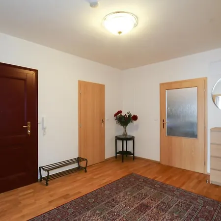 Vinohrady Moravska Apartment